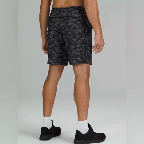 Lululemon Pace Breaker Short - Lined 9"
 in Variegated Black Camo Size S - Picture 3 of 13
